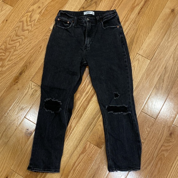 A&F The Ankle Straight Ultra High-Rise Jean in Ripped Black, Size 27 Short (4S) - Picture 2 of 12